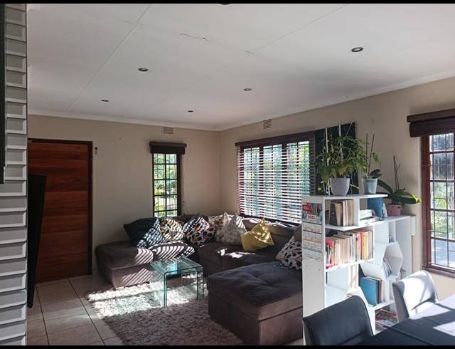 3 BEDROOM PROPERTY TO RENT IN SEA VIEW